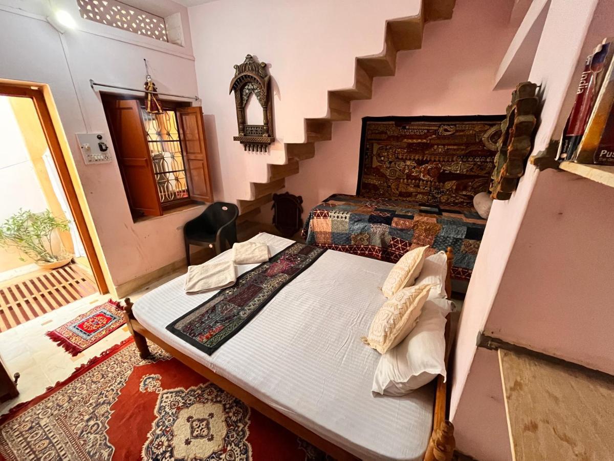 Hostel Marigold Home Stay Jaisalmer Dış mekan fotoğraf
