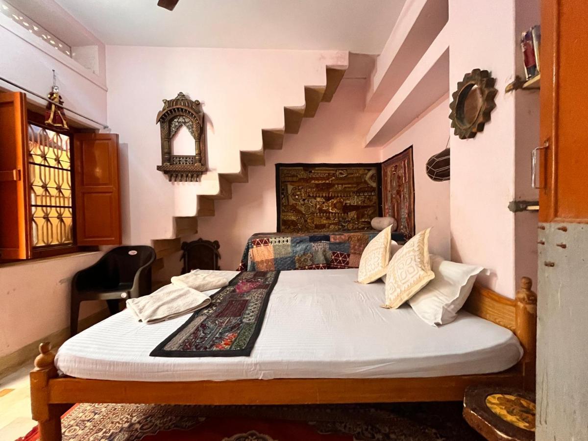 Hostel Marigold Home Stay Jaisalmer Dış mekan fotoğraf