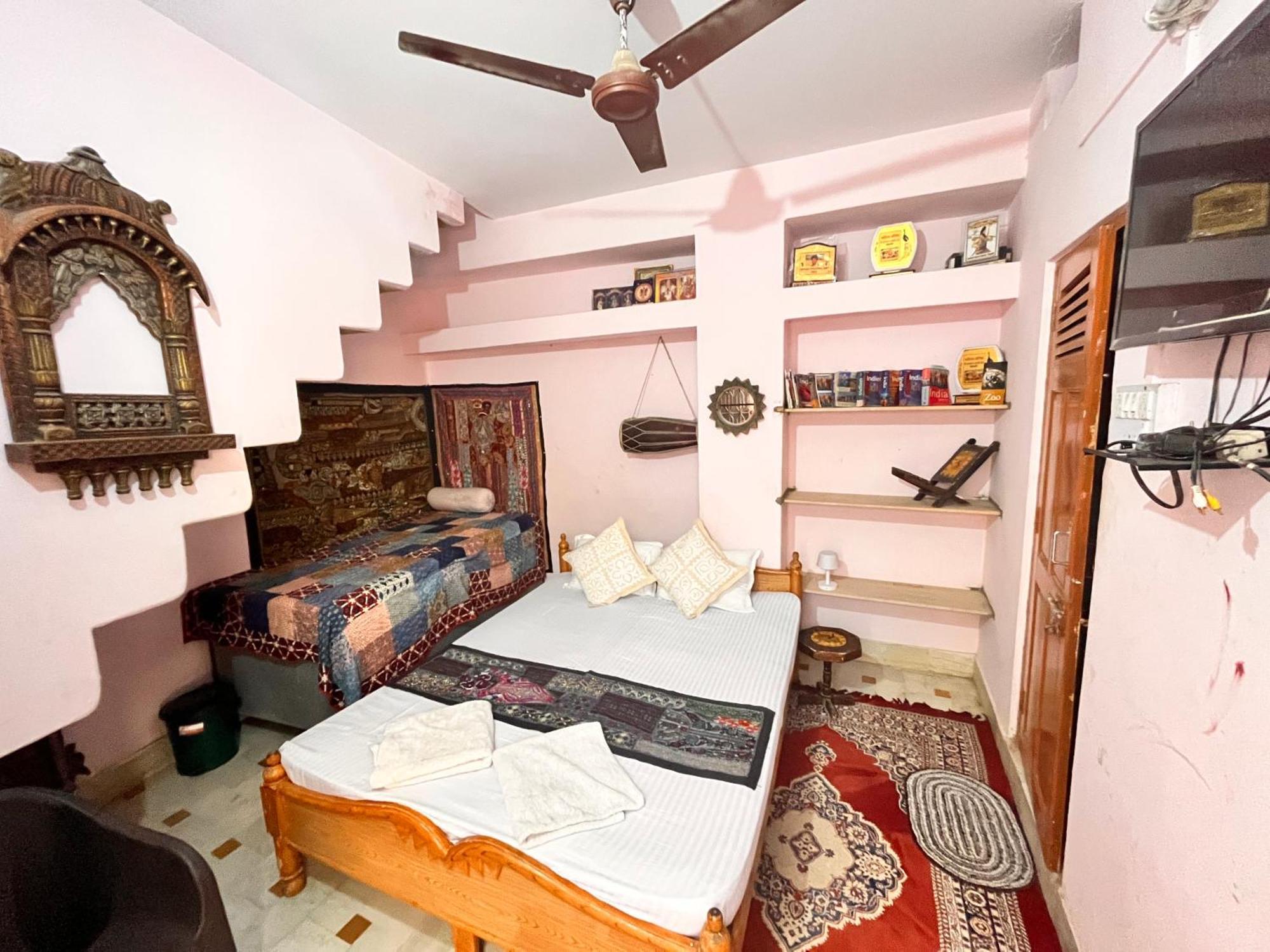 Hostel Marigold Home Stay Jaisalmer Dış mekan fotoğraf